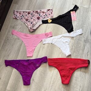6 Pair of underwear / thongs new size large